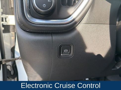 Used 2021 Chevrolet Silverado 1500 LT w/ Bed Protection Package image 31