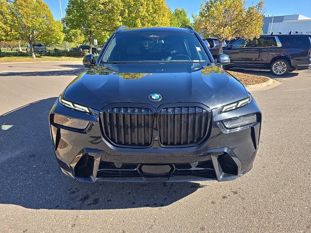 Used 2023 BMW X7 xDrive40i w/ M Sport Package AWD/4WD image 8
