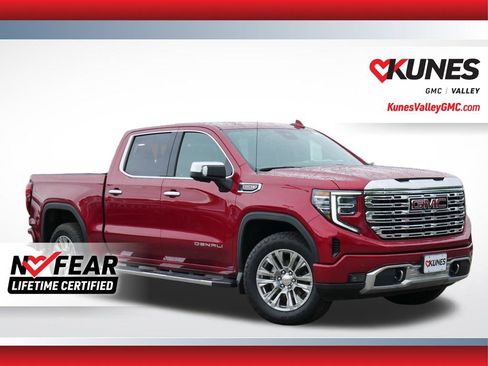 Used 2022 GMC Sierra 1500 Denali w/ Technology Package AWD/4WD image 1