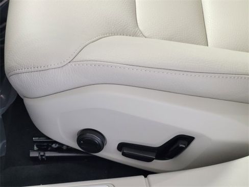Certified 2026 Volvo V60 B5 Cross Country Plus w/ Protection Package Premier image 10