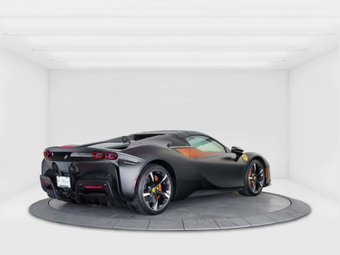 Certified 2024 Ferrari SF90 Spider image 5
