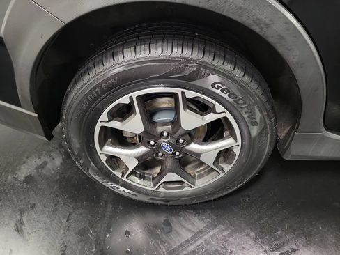 Used 2019 Subaru Crosstrek 2.0i Premium AWD/4WD image 12