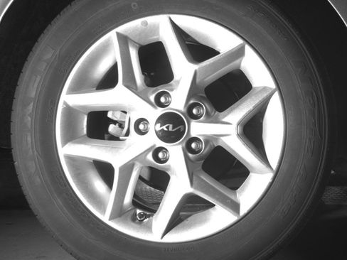 Used 2025 Kia Soul LX w/ LX Technology Package FWD image 15