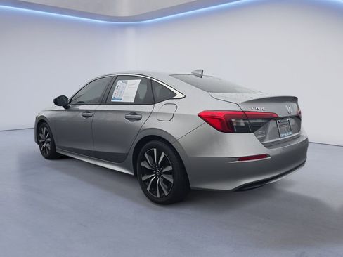 Used 2022 Honda Civic EX image 3