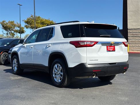 Used 2021 Chevrolet Traverse LT image 11