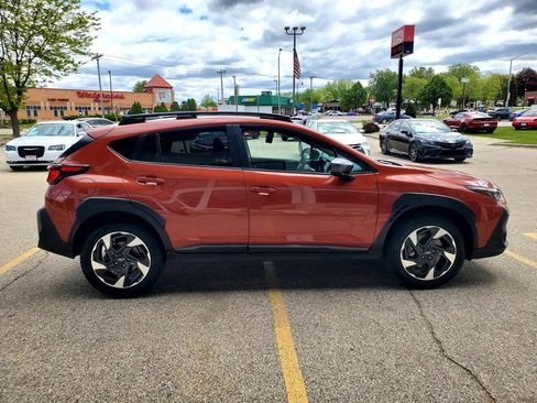 Used 2024 Subaru Crosstrek 2.5i Limited w/ Crosstrek Mirror Package AWD/4WD image 4