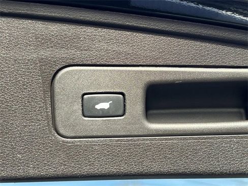 Used 2017 Acura MDX SH-AWD w/ Advance Package image 11