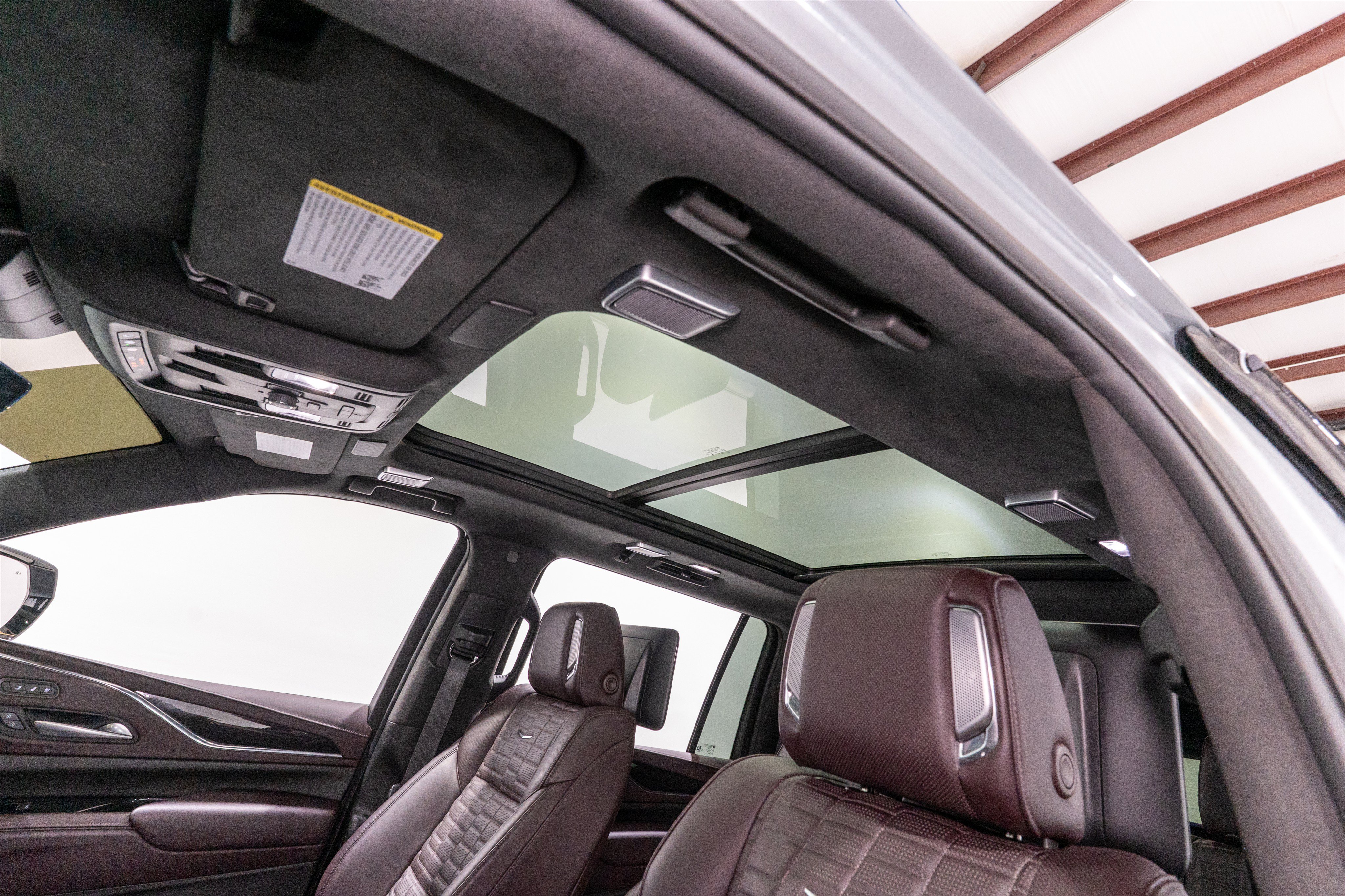 Used 2024 Cadillac Escalade ESV Sport Platinum w/ LPO, ONYX Package AWD/4WD image 18