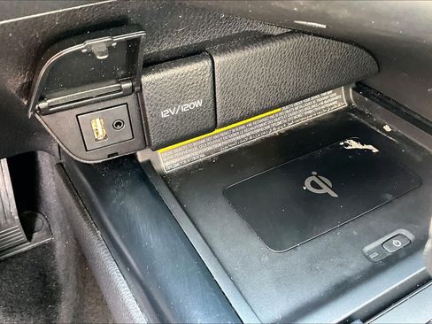 Used 2019 Toyota Camry XSE FWD image 32