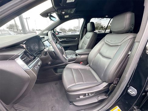 Used 2024 Cadillac XT6 Premium Luxury w/ Technology Package image 23