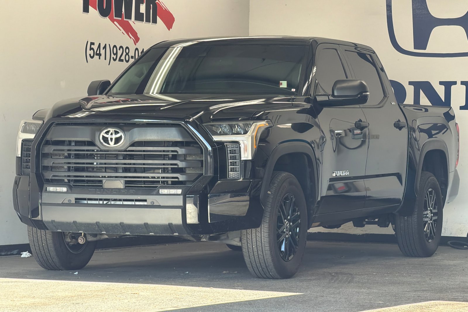 Used 2024 Toyota Tundra SR5 w/ SR5 Convenience Package AWD/4WD image 7