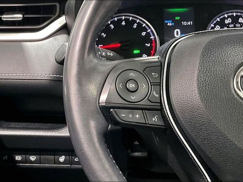 Used 2019 Toyota RAV4 XLE Premium AWD/4WD image 11