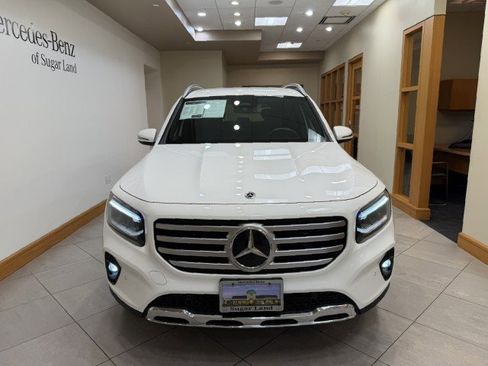 Certified 2025 Mercedes-Benz GLB 250 image 2