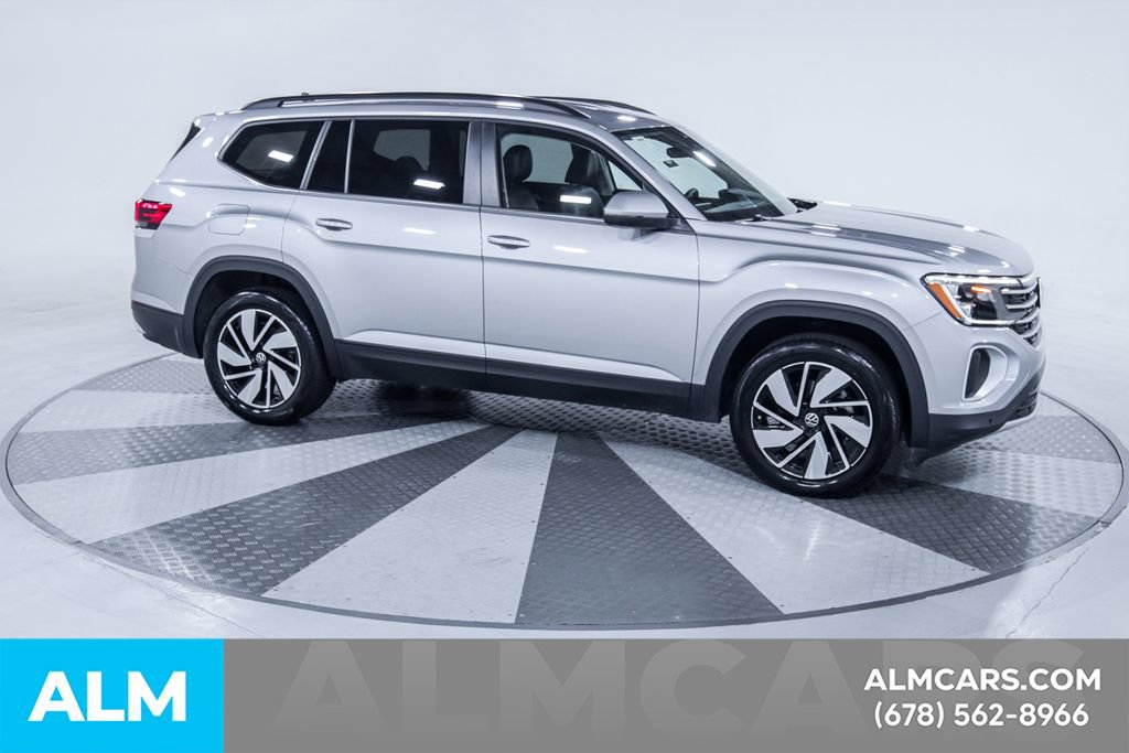 Used 2025 Volkswagen Atlas SE FWD image 13