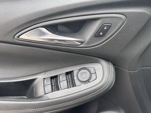 Certified 2024 Buick Encore GX Preferred w/ Comfort Package image 11