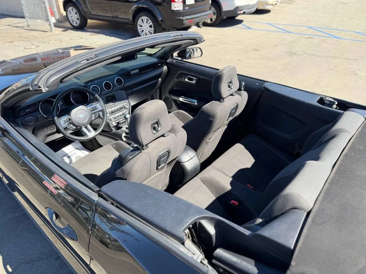 Used 2018 Ford Mustang Convertible RWD image 27