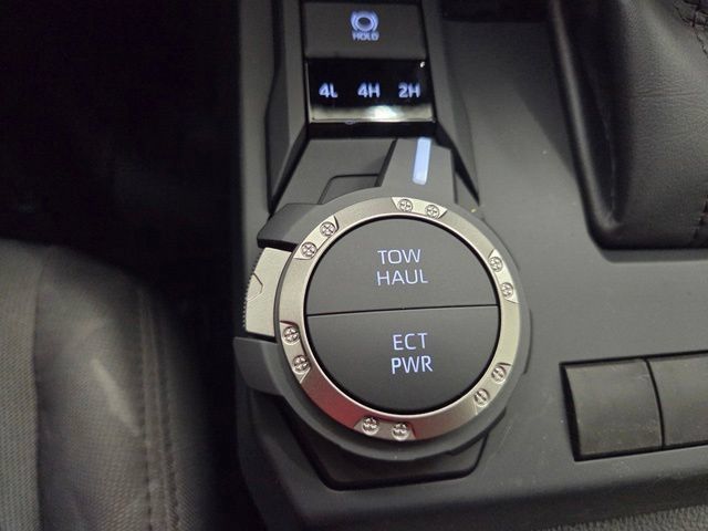Used 2025 Toyota Camry SE w/ Convenience Package FWD image 80