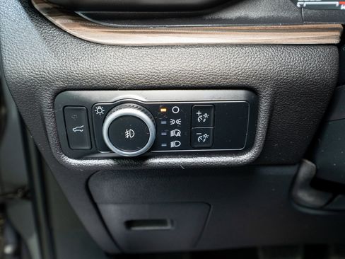 Used 2024 Ford Explorer Limited w/ Limited Technology Package image 32