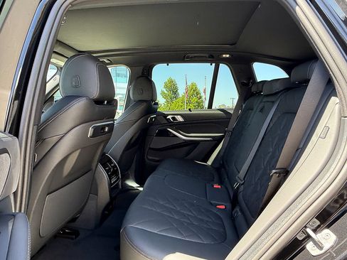New 2026 BMW X5 xDrive40i w/ M Sport Package AWD/4WD image 16