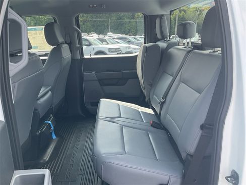 New 2026 Ford F250 XL w/ FX4 Off-Road Package image 15