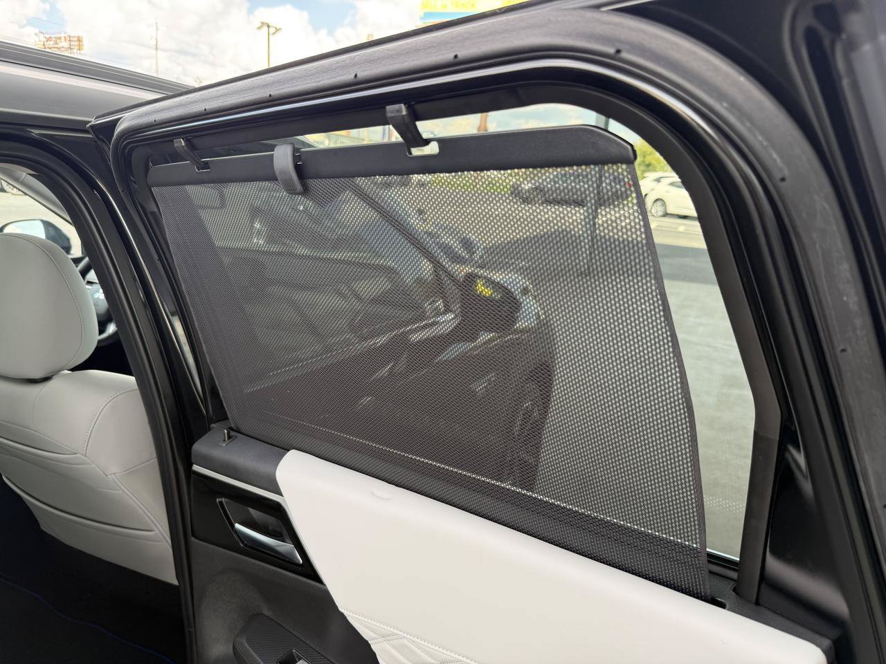 Used 2025 Mitsubishi Outlander SEL AWD/4WD image 33