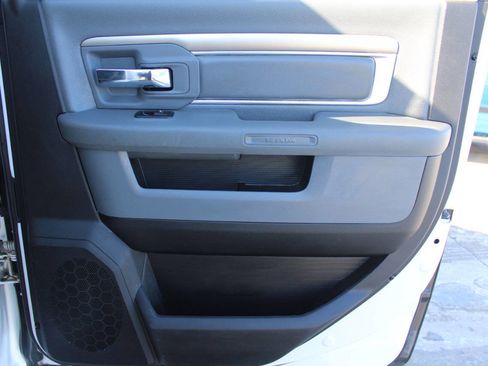 Used 2017 RAM 2500 SLT image 3