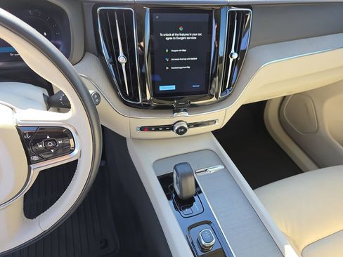 Used 2023 Volvo XC60 B5 Plus w/ Climate Package image 32