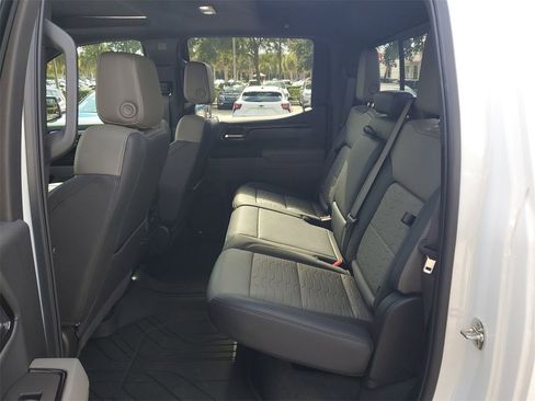 Used 2025 Chevrolet Silverado 1500 ZR2 image 10