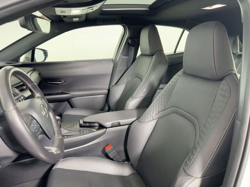 Used 2021 Lexus UX 250h w/ Premium Package image 5