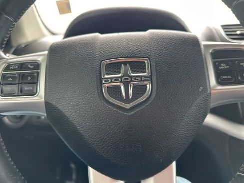 Used 2018 Dodge Journey SE w/ Connectivity Group FWD image 19