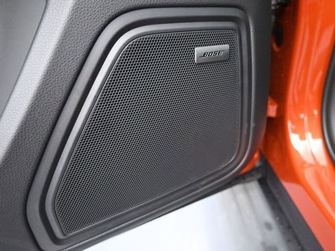 Certified 2025 Porsche Macan image 8