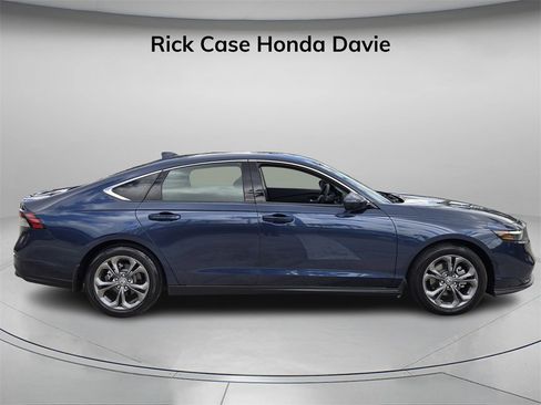 Used 2024 Honda Accord EX image 3