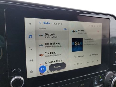 Used 2025 Toyota Highlander XLE image 13