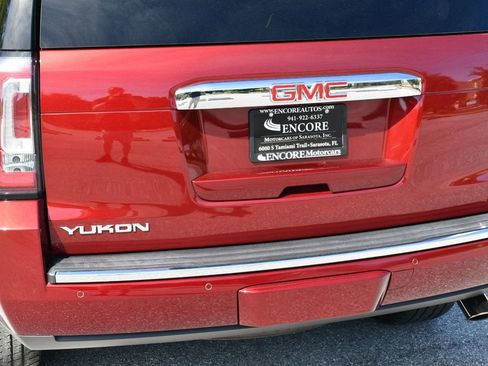 Used 2016 GMC Yukon Denali w/ Open Road Package image 10