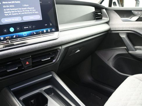 Used 2025 Volkswagen Tiguan S image 4