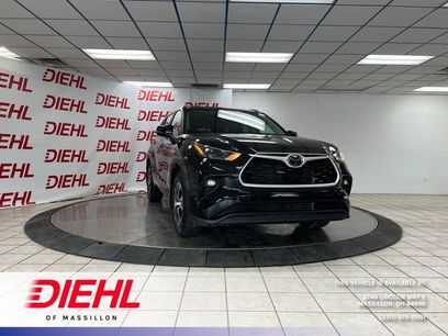 Used 2023 Toyota Highlander XLE