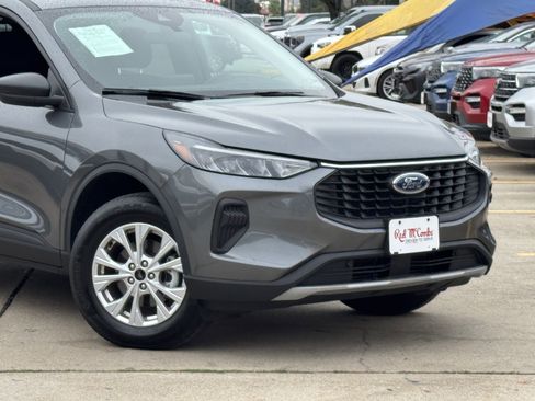 Used 2025 Ford Escape Active image 2