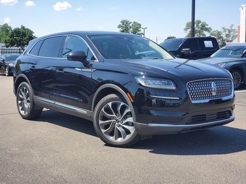 Certified 2023 Lincoln Nautilus Reserve AWD/4WD image 33