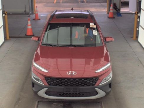 Used 2022 Hyundai Kona SEL w/ Convenience Package image 2