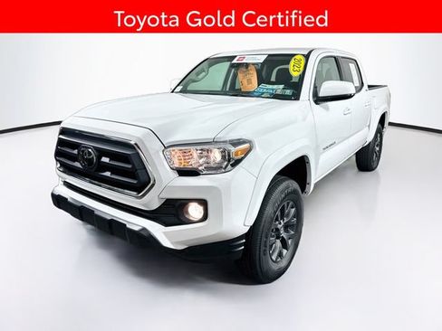 Certified 2023 Toyota Tacoma SR5 AWD/4WD image 4