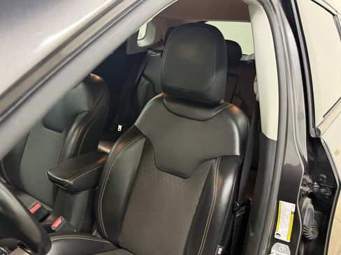 Used 2020 Jeep Compass Latitude w/ Cold Weather Group image 35