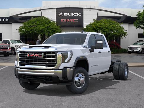 New 2026 GMC Sierra 3500 Pro AWD/4WD image 8