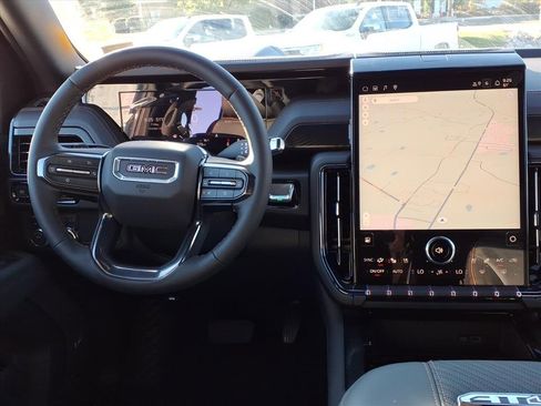 New 2025 GMC Yukon AT4 image 6