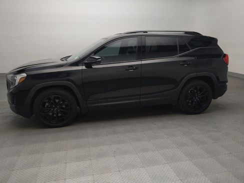 Used 2019 GMC Terrain SLT w/ Preferred Package FWD image 2