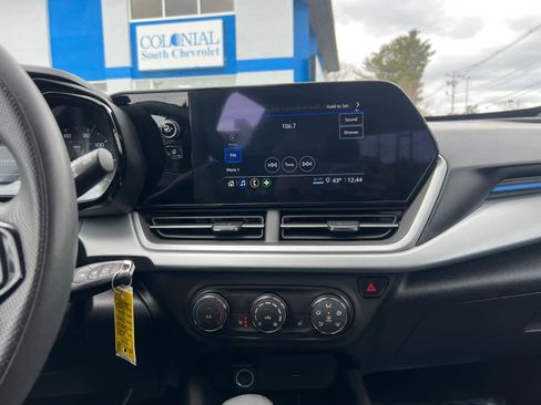 Certified 2025 Chevrolet Trax LS w/ LS Convenience Package image 25