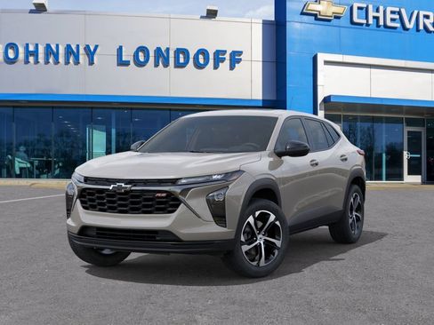 New 2026 Chevrolet Trax RS w/ Sunroof Package FWD image 6