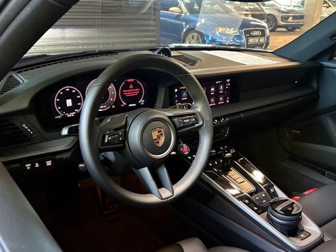 Used 2025 Porsche 911 Carrera RWD image 22