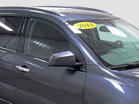 Used 2014 Chevrolet Traverse LS image 15