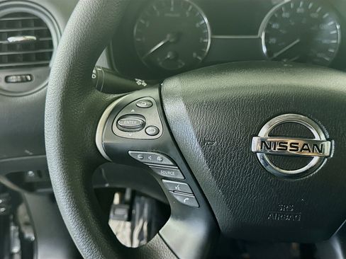 Used 2019 Nissan Pathfinder S AWD/4WD image 14