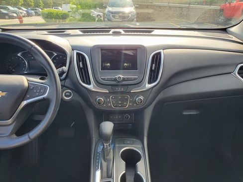 Certified 2022 Chevrolet Equinox LT FWD image 18